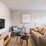 Apartamento Oliveira - 1 Bedroom, Parking In Parque Nacoes
