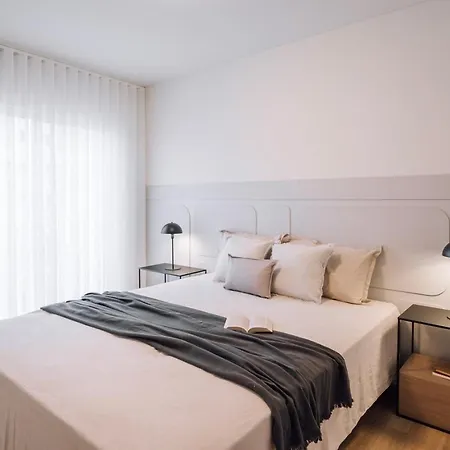 Oliveira - 1 Bedroom, Parking In Parque Nacoes Lizbona